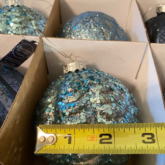 **NEW** Christmas Ornaments Shades of blue.12 ornaments/box. - Picture 12 of 14